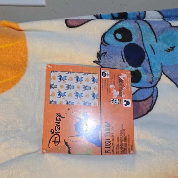 STITCH PUMPKIM BLANKET NWT - Picture 2 of 3